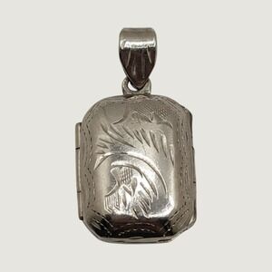 Vintage 925 Sterling Silver Locket Pendant Rectangular Etched Leaf Design Dainty